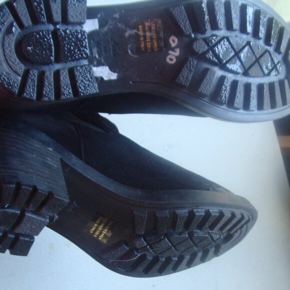 Emanuele Crasto ITALY Women's Black Suede Round Toe Chelsea Boots, EURO 39 M - Picture 10 of 16